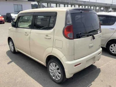 SUZUKI MRWAGON