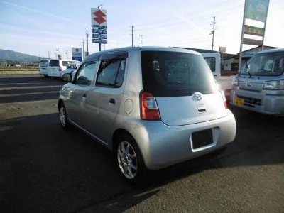 DAIHATSU ESSE