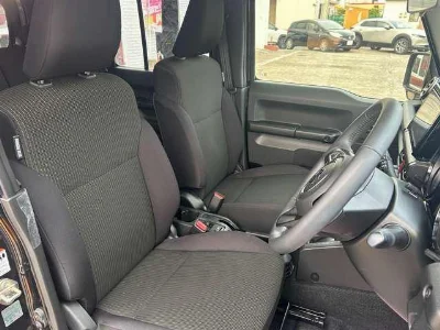 SUZUKI JIMNY NOMADE