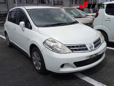NISSAN TIIDA