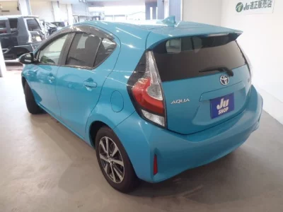 TOYOTA AQUA 2017 с аукциона, 1500cc, пробег 41 000 км