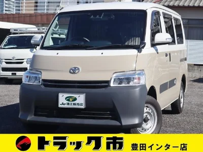 TOYOTA TOWN ACE VAN