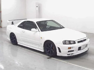 NISSAN SKYLINE