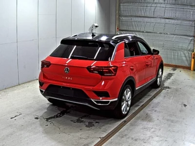 VOLKSWAGEN T-ROC