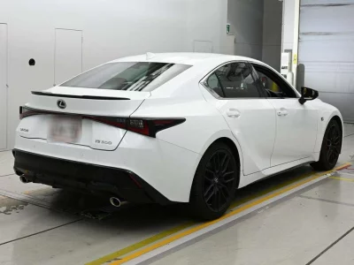 LEXUS IS