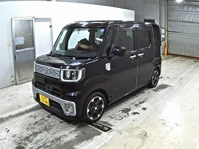 DAIHATSU WAKE