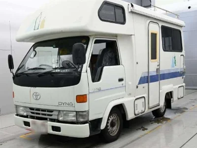 TOYOTA DYNA