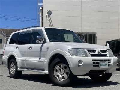 MITSUBISHI PAJERO