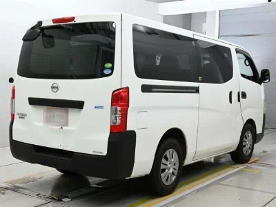 NISSAN NV350 CARAVAN с аукциона, 2000cc, пробег 184 000 км