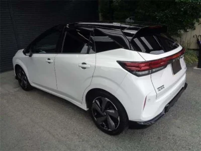 NISSAN AURA