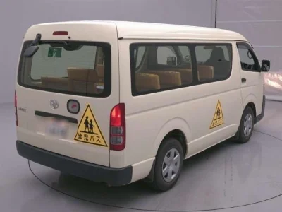 TOYOTA HIACE 2021 с аукциона, 2690cc, пробег 20 000 км