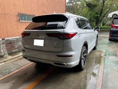MITSUBISHI OUTLANDER PHEV