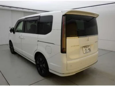 HONDA STEP WAGON 2022 с аукциона, 1500cc, пробег 34 000 км