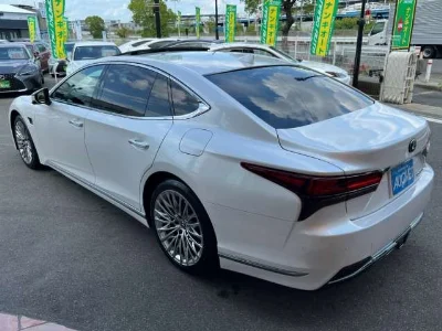 LEXUS LS