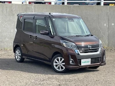 NISSAN DAYZ ROOX