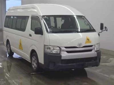 TOYOTA HIACE