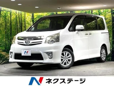 TOYOTA NOAH 2011 с аукциона, 2000cc, пробег 72 000 км