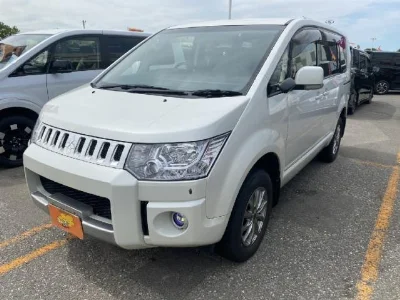 MITSUBISHI DELICA D5