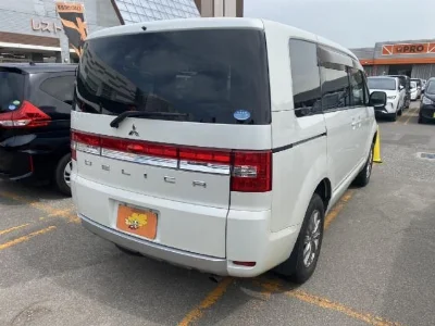 MITSUBISHI DELICA D5