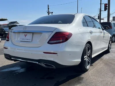 MERCEDES BENZ E CLASS