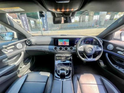 MERCEDES BENZ E CLASS
