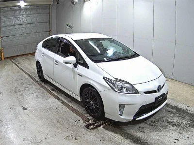TOYOTA PRIUS 2012 с аукциона, 1800cc, пробег 110 000 км