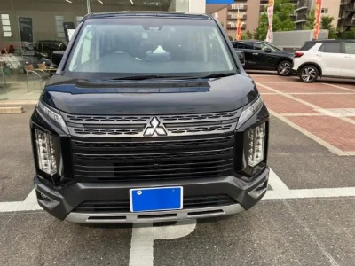 MITSUBISHI DELICA D5