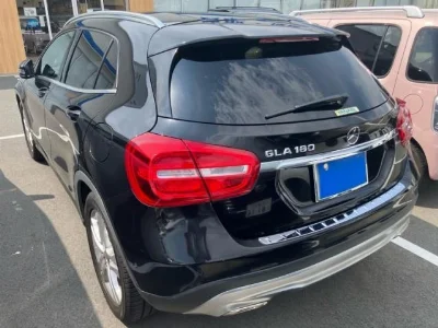 MERCEDES BENZ GLA