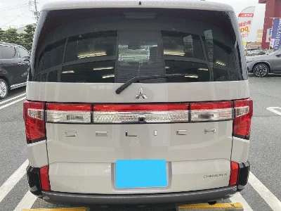 MITSUBISHI DELICA D5