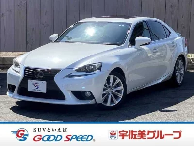 LEXUS IS