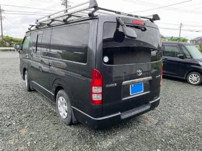 TOYOTA HIACE VAN 2005 с аукциона, 2500cc, пробег 233 000 км