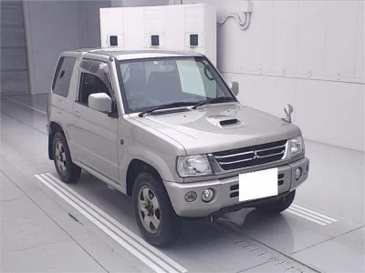 MITSUBISHI PAJERO MINI