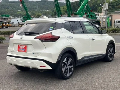 NISSAN KICKS