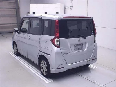 TOYOTA ROOMY 2017 с аукциона, 1000cc, пробег 145 000 км