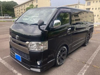 TOYOTA HIACE VAN