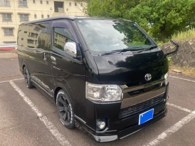 TOYOTA HIACE VAN