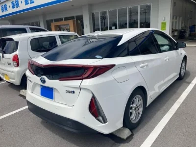TOYOTA PRIUS PHV
