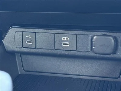 TOYOTA PRIUS 2023 с аукциона, 2000cc, пробег 61 000 км