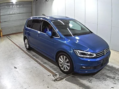 VOLKSWAGEN GOLF TOURAN 2018 с аукциона, 1400cc, пробег 99 000 км
