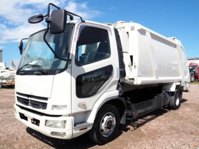 MITSUBISHI FUSO FIGHTER