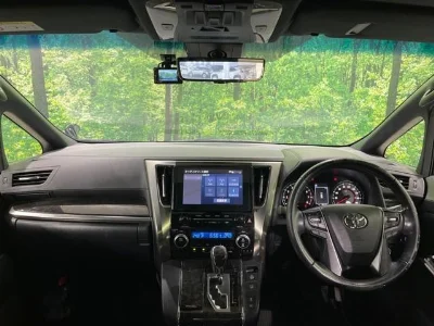 TOYOTA ALPHARD 2022 с аукциона, 2500cc, пробег 35 000 км