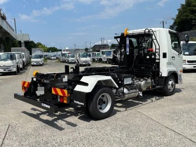 MITSUBISHI FUSO FIGHTER