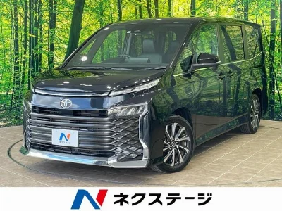 TOYOTA VOXY 2023 с аукциона, 2000cc, пробег 42 000 км