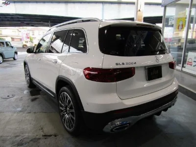 MERCEDES BENZ GLB