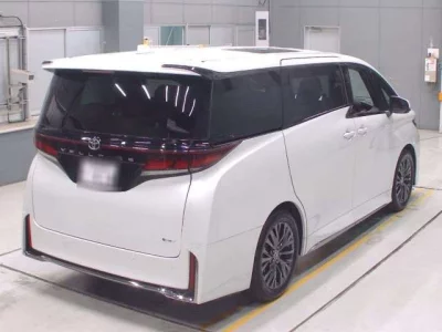 TOYOTA VELLFIRE 2025 с аукциона, 2500cc, пробег 5 000 км