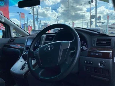 TOYOTA VELLFIRE 2013 с аукциона, 2400cc, пробег 91 000 км