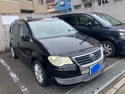 VOLKSWAGEN GOLF TOURAN