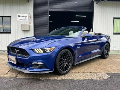 FORD MUSTANG