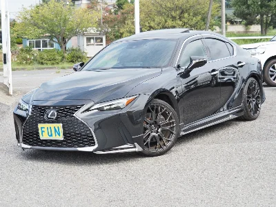 LEXUS IS