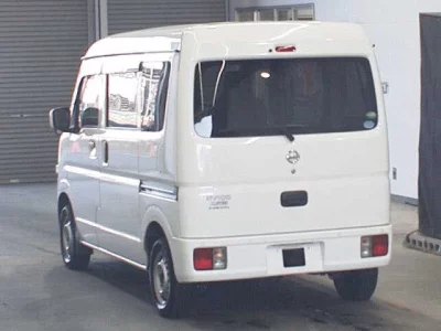 NISSAN CLIPPER VAN
